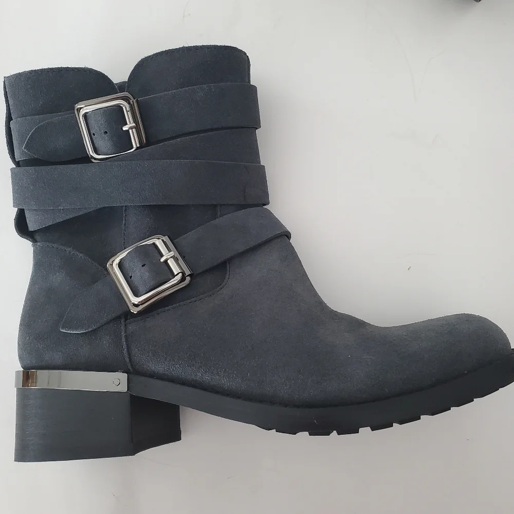 VINCE CAMUTO 7.5 WEBEY Dk Gray Suede Moto Boots Silver Buckle Strap Grunge Goth - Picture 3 of 16